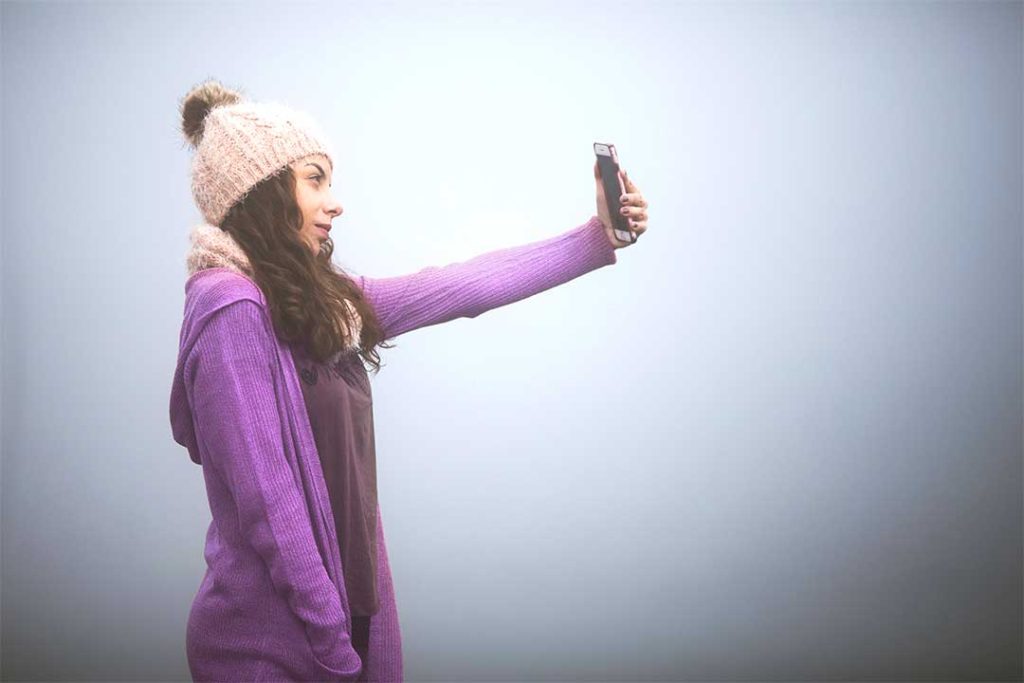 How To Take A Beautiful Selfie. Posing Ideas And Tips For Composition.