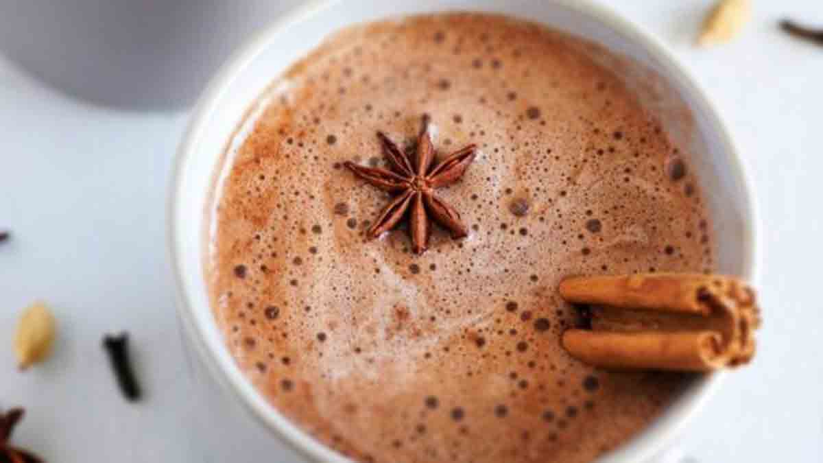 tasty-Dandelion-coffe-latte-with-cinamon-garnish
